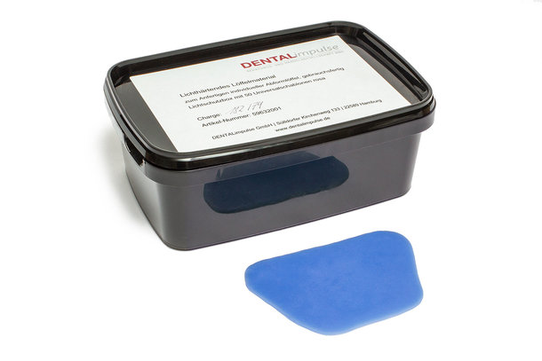 Lichthärtendes Löffelmaterial blau